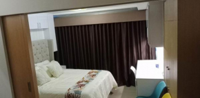 Uptown Parksuites Tower 1